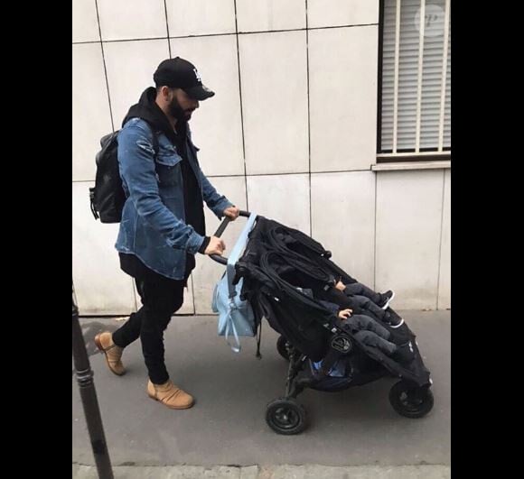 Adil Rami avec ses deux jumeaux - Instagram, 27 octobre 2017