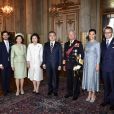La princesse Sofia et le prince Carl Philip de Suède avec la famille royale au palais lors de la réception du couple présidentiel coréen le 13 juin 2019.