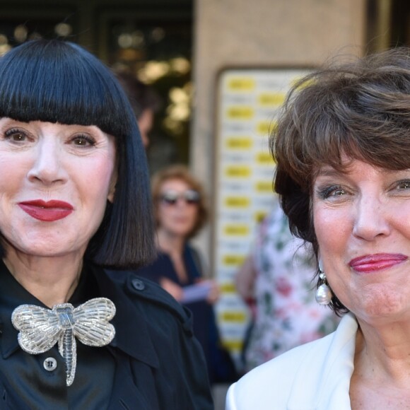 Chantal Thomass et Roselyne Bachelot - 25e gala "Musique contre l'oubli" donné au profit d'Amnesty International au théâtre des Champs-Elysées à Paris le 2 juillet 2019. © Giancarlo Gorassini/Bestimage