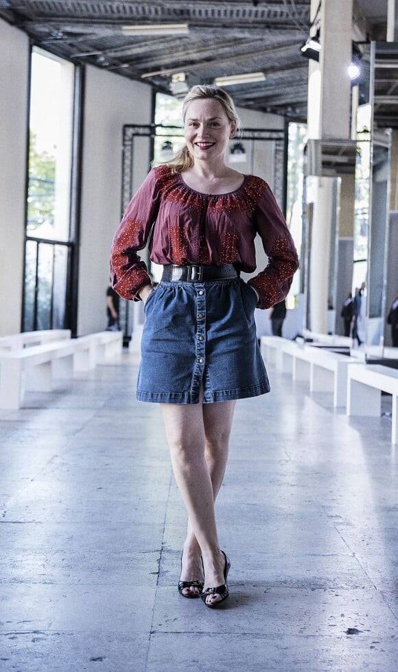 Julie Judd assiste au défilé de mode Haute-Couture automne-hiver 2019/2020 "Georges Chakra" au Palais de Tokyo à Paris. Le 1er juillet 2019