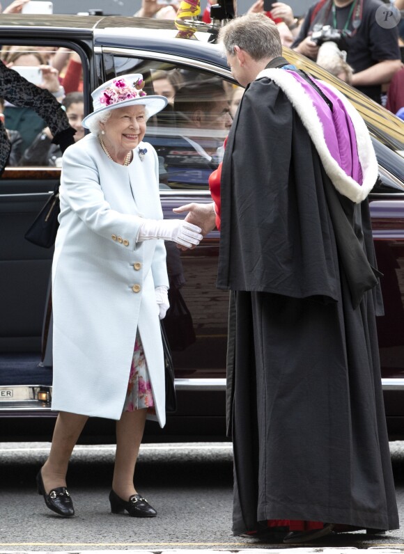 La reine Elisabeth II d'Angleterre vient assister au service religieux de la paroisse de Canongate à Edimbourg, le 30 juin 2019.