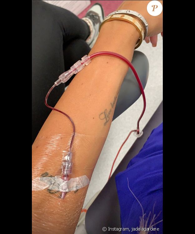 Jade Lagardère hospitalisée pour un calcul rénal le 3 juillet 2019.