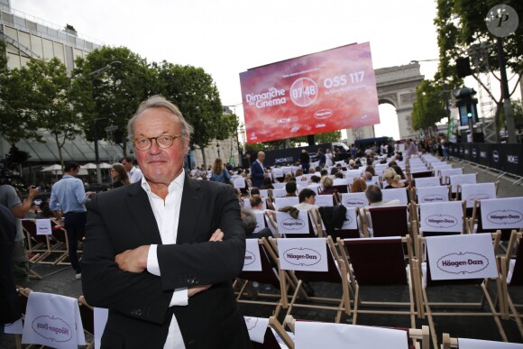 Jean-Noël Reinhardt (président du Comité Champs-Elysées) à la projection du film "OSS 177: Le Caire Nid d'Espions" lors de l'évènement "Un Dimanche Au Cinema" sur l'Avenue des Champs-Elysées à Paris, France, le 7 juillet 2019. 1750 personnes ont été sélectionnées pour assister gratuitement, à la projection du film sur l'Avenue des Champs-Elysées. Le CNC, le centre national du cinéma organise cette projection en plein air qui, pour la deuxième année consécutive, pour clore la Fête du Cinéma. © Stephen Caillet/Panoramic/Bestimage