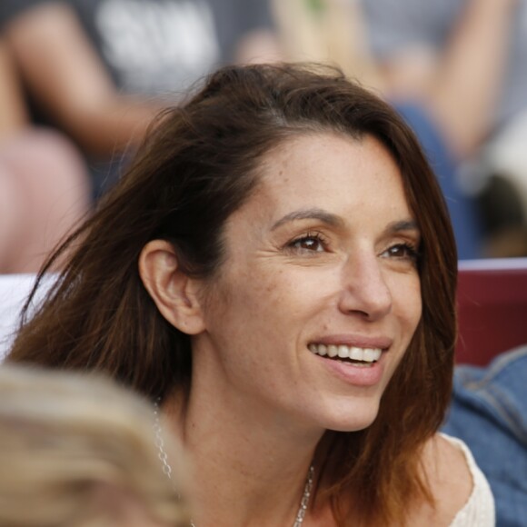 Aure Atika, Jean Dujardin à la projection du film "OSS 177: Le Caire Nid d'Espions" lors de l'évènement "Un Dimanche Au Cinema" sur l'Avenue des Champs-Elysées à Paris, France, le 7 juillet 2019. 1750 personnes ont été sélectionnées pour assister gratuitement, à la projection du film sur l'Avenue des Champs-Elysées. Le CNC, le centre national du cinéma organise cette projection en plein air qui, pour la deuxième année consécutive, pour clore la Fête du Cinéma. © Stephen Caillet/Panoramic/Bestimage