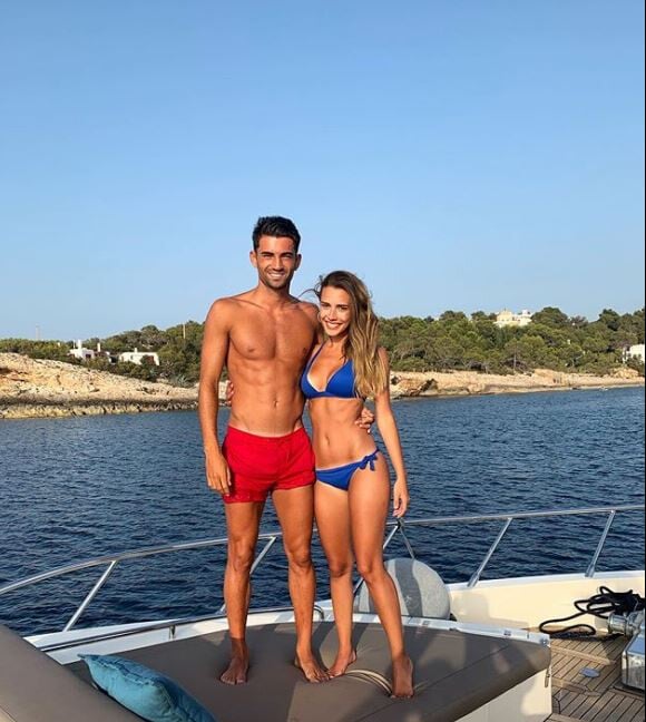 Enzo Zidane et sa compagne Karen Gonçalves à Ibiza. Instagram, le 6 juillet 2019.