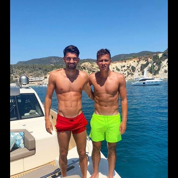 Enzo Zidane et son cousin Driss à Ibiza le 2 juillet 2019.