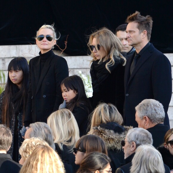 Brigitte Macron, Laeticia Hallyday et ses filles Joy et Jade, Laura Smet, David Hallyday - Arrivées des personnalités en l'église de La Madeleine pour les obsèques de Johnny Hallyday à Paris le 8 decembre 2017. © Veeren/Bestimage