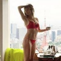 Heidi Klum : Canon en lingerie dans sa chambre d'hôtel