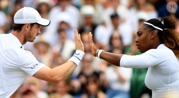 Serena Williams et Andy Murray lors de leur match contre Raquel Kops-Jones et Fabrice Martin à Wimbledon le 9 juillet 2019.