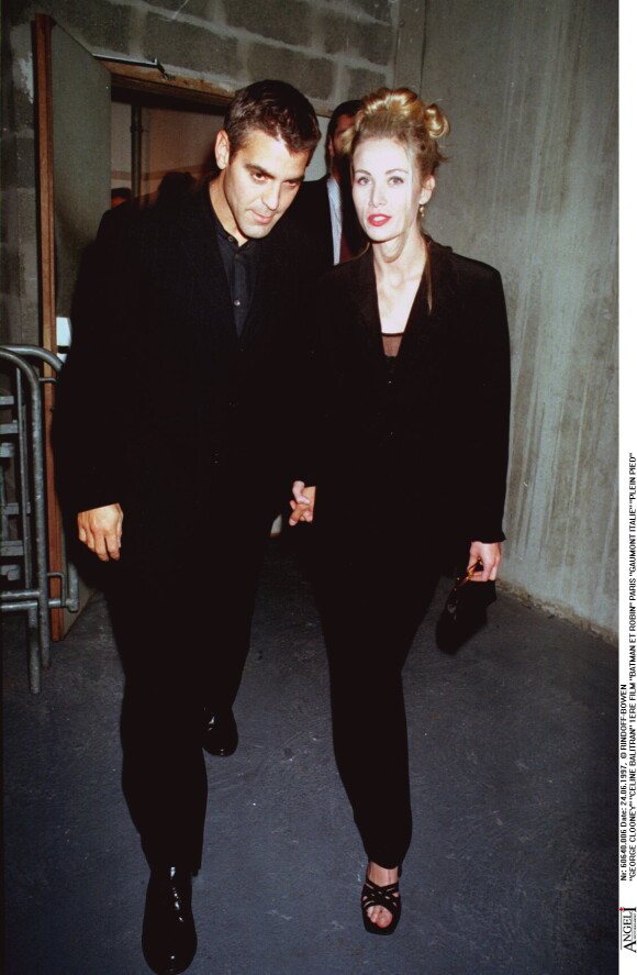 George Clooney et Celine Balitran à Paris le 24 juin 1997.