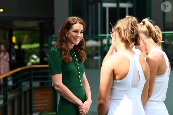 Catherine (Kate) Middleton, duchesse de Cambridge arrivent à Wimbledon pour la finale féminine à Londres, le 13 juillet 2019.