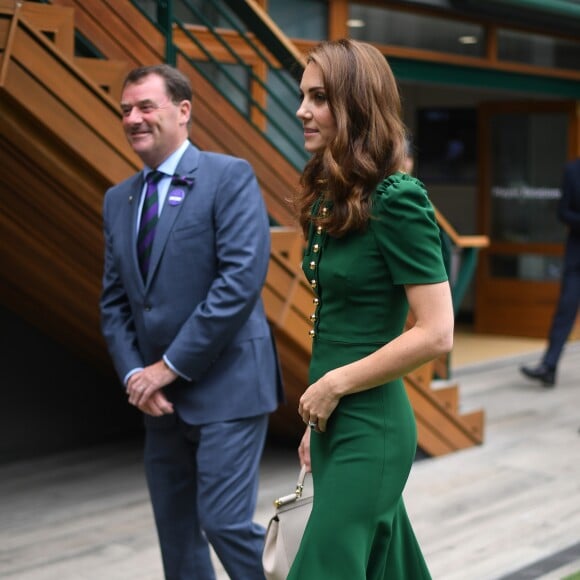 Catherine (Kate) Middleton, duchesse de Cambridge arrivent à Wimbledon pour la finale féminine à Londres, le 13 juillet 2019.