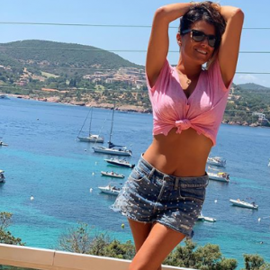 Karine Ferri en vacances dans le Sud de la France, le 10 juillet 2019.