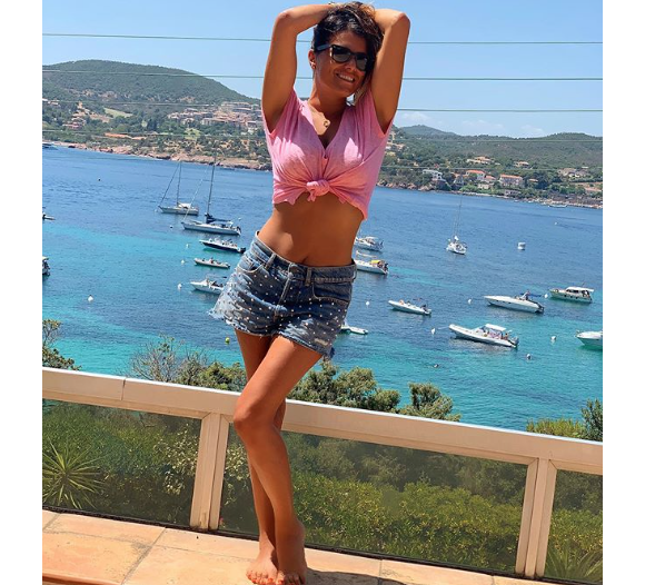 Karine Ferri en vacances dans le Sud de la France, le 10 juillet 2019.