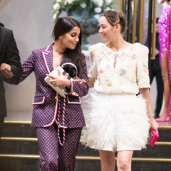 Leïla Bekhti et Marion Cotillard à la sortie du gala Vogue Foundation lors de la mode Haute-Couture automne-hiver 2019/2020 au Trianon à Paris, France, le 02 juillet 2019. © Tiziano da Silva/Bestimage