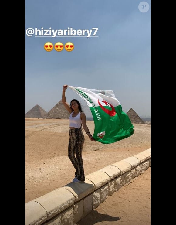 Hiziya Ribéry avec le drapeau de l'Algérie au Caire (Egypte), avant la finale de la CAN Sénégal-Algérie le 19 juillet 2019.