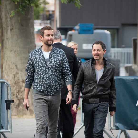 Exclusif - Marc-Olivier Fogiel et son mari François Roelants - Arrivée des people au concert de Mika à l'AccorHotels Arena à Paris, le 27 mai 2016.