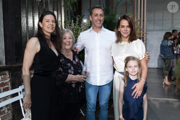 Kelly-Marie Lancien, Maguy Ducruet, Daniel Ducruet, Pauline Ducruet et Linoué Ducruet lors du premier défilé Alter Designs, la marque de Pauline Ducruet, lors de la Fashion Week de Paris le 18 juin 2019. © Cyril Moreau/Bestimage