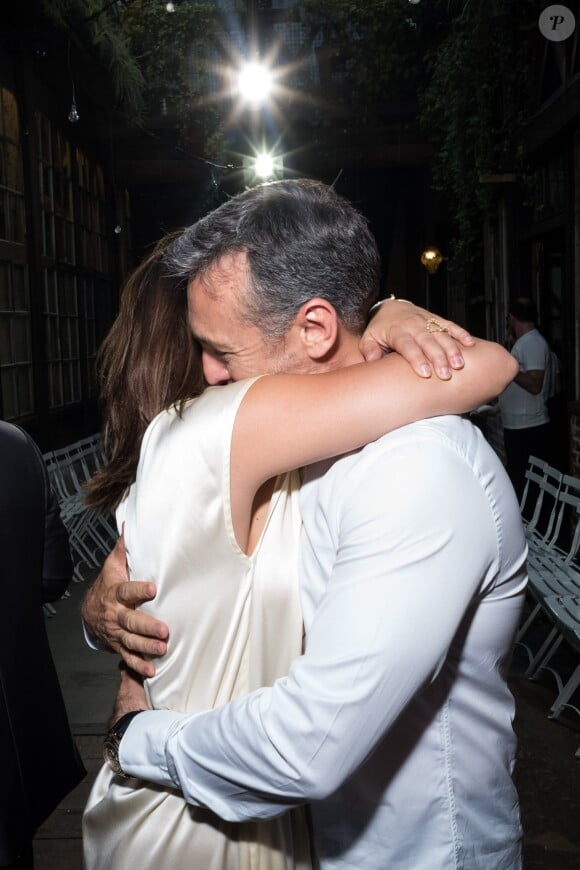 Pauline Ducruet en larmes avec son père Daniel Ducruet lors du premier défilé de sa marque Alter Designs, à la Fashion Week de Paris le 18 juin 2019. © Cyril Moreau/Bestimage