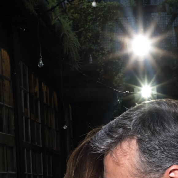Pauline Ducruet en larmes avec son père Daniel Ducruet lors du premier défilé de sa marque Alter Designs, à la Fashion Week de Paris le 18 juin 2019. © Cyril Moreau/Bestimage