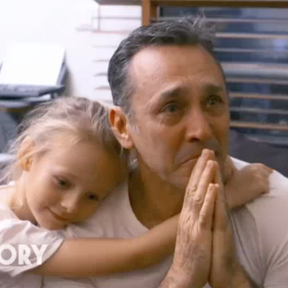 Daniel Ducruet avec ses filles Pauline Ducruet et Linoué Ducruet, chez lui au Cap d'Ail, dans le magazine Story : des vies hors normes diffusé sur M6 le 21 juillet 2019.