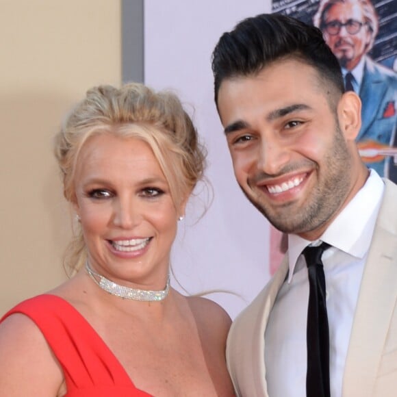 Britney Spears et son compagnon Sam Asghari à la première de "Once Upon a Time... in Hollywood" à Los Angeles, le 22 juillet 2019.