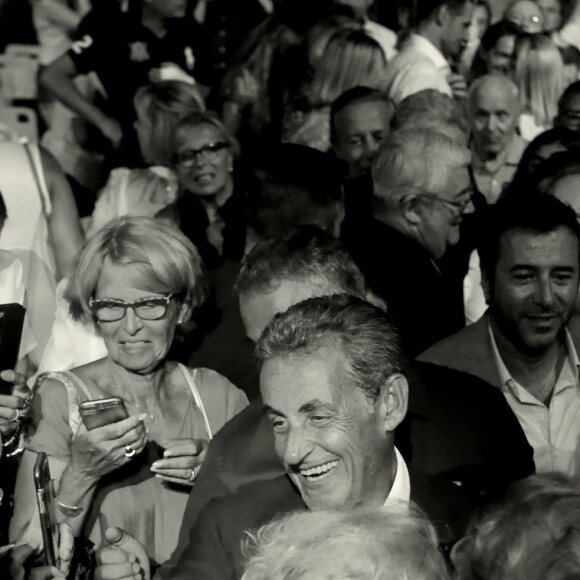 Semi-exclusif - Nicolas Sarkozy, Bernard Montiel, Renaud Muselier - Carla Bruni-Sarkozy en concert au théâtre de Verdure du Grand Jardin à Le Lavandou le 23 juillet 2019. © Dominique Jacovides-Cyril Moreau/Bestimage