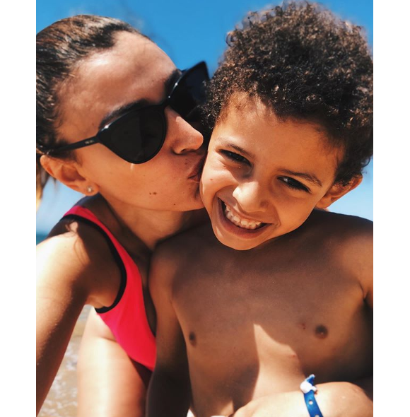 Rachel Legrain-Trapani profite de ses vacances au Portugal avec son fils Gianni, en juillet 2019.