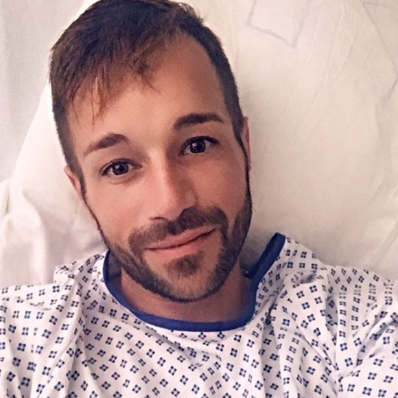 Phil Storm sur son lit d'hôpital après son opération du coeur, le 24 juillet 2019, sur Instagram