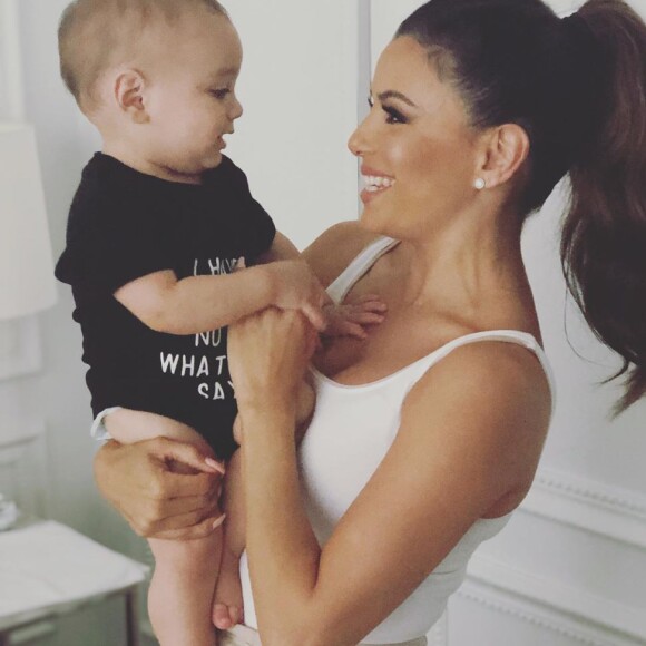 Eva Longoria et son fils Santiago sur Instagram.