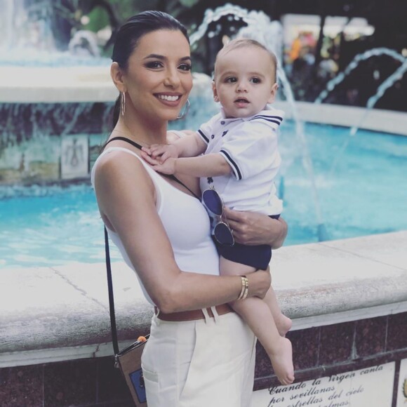 Eva Longoria et son fils Santiago sur Instagram.