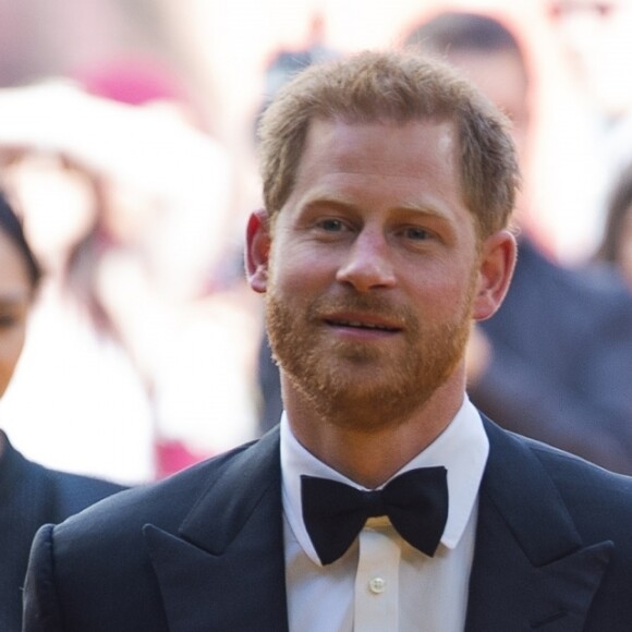 Meghan Markle, duchesse de Sussex, avec le prince Harry lors de la première du film Le Roi Lion au cinéma Odeon Luxe Leicester Square à Londres, le 14 juillet 2019.