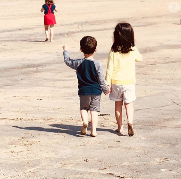 Faustine Bollaert en famille sur Instagram.