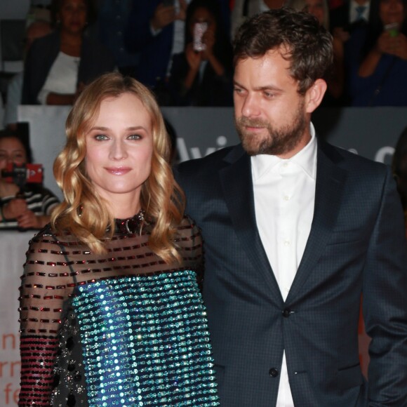 Joshua Jackson et sa compagne Diane Kruger à la première du film "Disorder" lors du Festival International du Film de Toronto. Le 17 septembre 2015