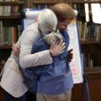 Le prince Harry, duc de Sussex, s'entretient avec le Dr Jane Goodal dans le cadre se son programme Roots &amp; Shoots Global Leadership au chateau de Windsor dans le Berkshire, le 23 juillet 2019.