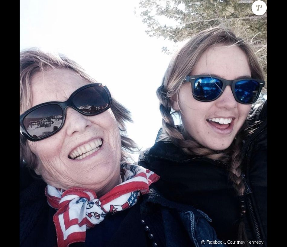 Saoirse Hill et sa mère Courtney Kennedy, 20 mars 2015 Purepeople