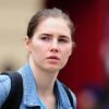 EXCLUSIF - SE TENANT A L'ECART DES PROJECTEURS DEPUIS SON RETOUR D'ITALIE, OU ELLE A ETE ACCUSEE DE MEURTRE, AMANDA KNOX SE PROTEGE BIEN LA TETE ALORS QU'ELLE PREND SON VELO POUR CIRCULER DANS SEATTLE. DEPUIS LES CHARGES ONT ETE LEVEES  8762854 EXCLUSIVE... Exclusive: Amanda Knox made sure to wear a protective helmet while riding her bike in the Seattle, Washington on February 12, 2012. She has kept herself out of the spotlight since returning to the United States after spending nearly four years in Italy for murder charges that were later overturned resulting in her release to return home to the state.12/02/2012 - SEATTLE