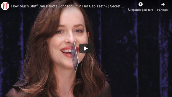Dakota Johnson et ses dents du bonheur pour "Vanity Fair" en 2017.