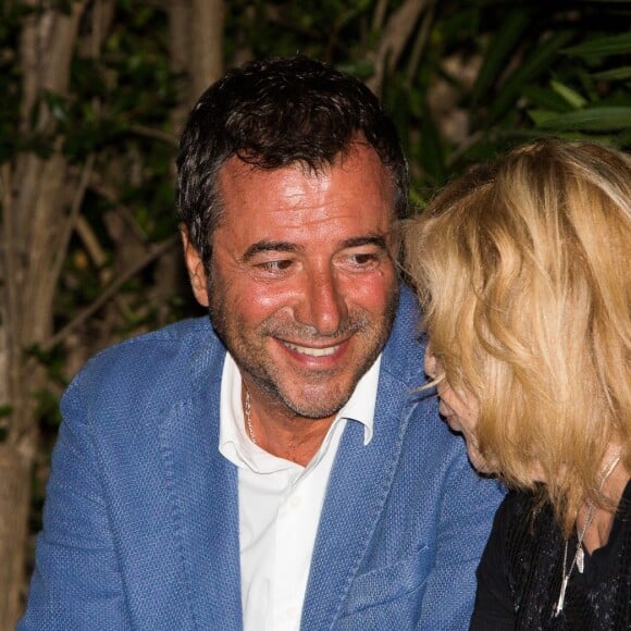 Bernard Montiel et Nicoletta assistent à la soirée des 50 ans de l'hôtel le Mas de Bellevue à Saint-Tropez, Côte d'Azur, France, le 8 août 2019. © Jack Tribeca/Bestimage