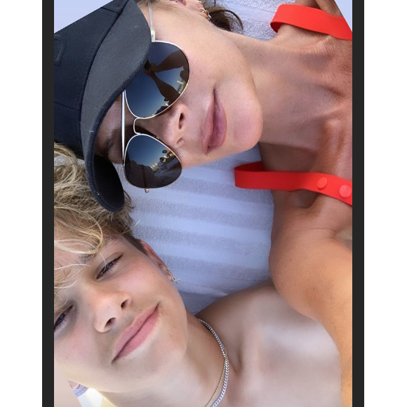 Victoria et Romeo Beckham en vacances dans les Pouilles, en Italie, le 06 août 2019.