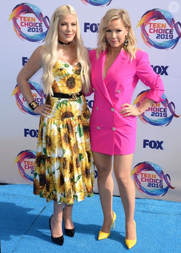 Tori Spelling et Jennie Garth aux Teen Choice Awards 2019 à Hermosa Beach, le 11 août 2019.