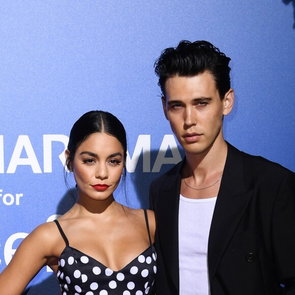Vanessa Hudgens et son compagnon Austin Butler assistent au gala d'été Unicef x Luisaviaroma à Porto Cervo en Italie, le 9 août 2019.