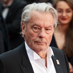 Alain Delon lors de première du film "Une Vie Cachée Life" lors du 72e Festival International du Film de Cannes, France, le 19 mai 2019.