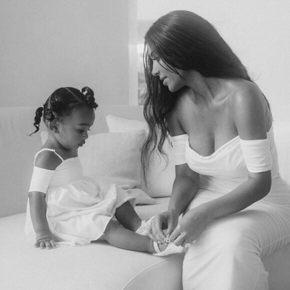 Kim Kardashian et ses enfants sur Instagram.