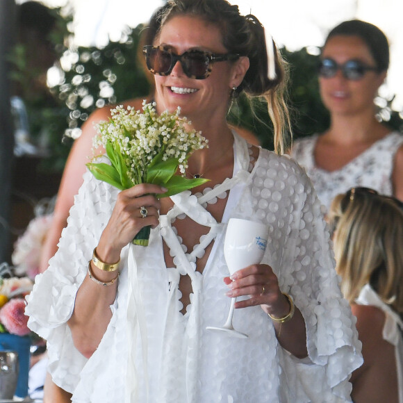 Heidi Klum et son mari T. Kaulitz déjeunent avec leurs invités au restaurant La Fontelina, le lendemain de leur mariage à Capri. Le 4 Aout 2019.