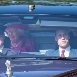 Le prince William, duc de Cambridge, La reine Elisabeth II d'Angleterre - Les membres de la famille royale se rendent à la messe à Ballater le 25 août 2019.