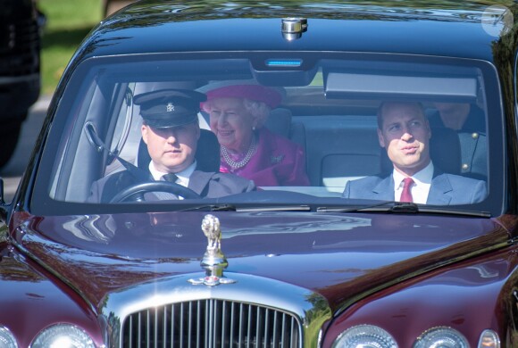 Le prince William, duc de Cambridge, La reine Elisabeth II d'Angleterre - Les membres de la famille royale se rendent à la messe à Ballater le 25 août 2019.