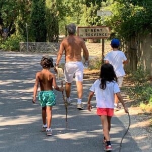 Franck Dubosc et ses enfants en vacances sur Instagram- été 2019.