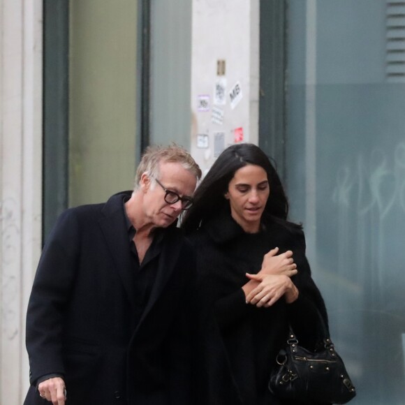 Exclusif -Franck Dubosc et sa femme Danièle sortent des obsèques du fondateur de Darty à Paris. Le 21 décembre 2018