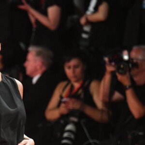 Bar Refaeli, enceinte, assiste à la projection du film "Ad Astra" lors 76e festival du film de Venise, la Mostra, au Palais du cinéma de Venise. Le 29 août 2019.